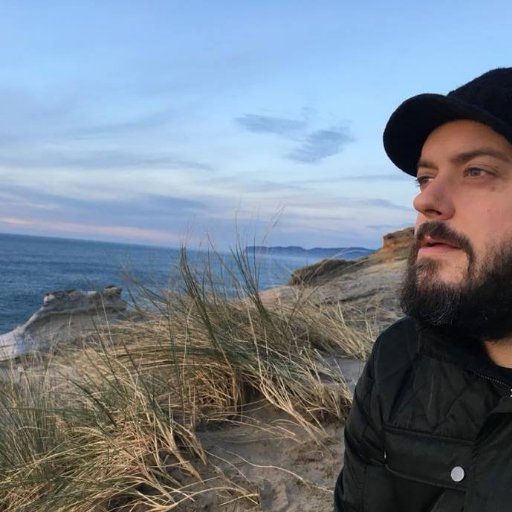 HoffInTheDark's profile picture. Beer