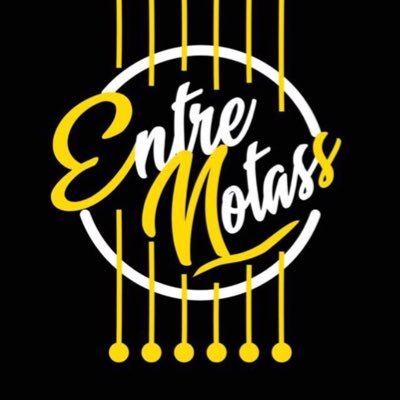 grupo musical de versiones rumba-pop de Guareña (Badajoz), EntreNotasS