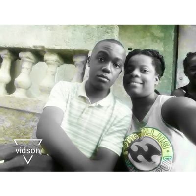 v_vidson's profile picture. Dieu,il me rend fier de moi . C'est ça.