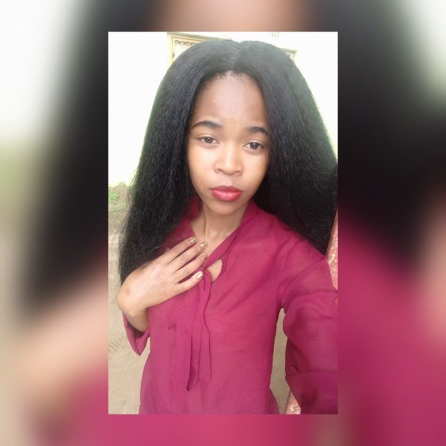 ||business managemet student||☺
||Am crazy|| 《i laugh on serious or important matters
I have a heart of gold even if say it myself 😂❤
NdinguMxhosa