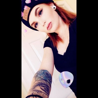 alexis_windham_'s profile picture. 🤟🏻✨🌙 So•Cal 🌲🏔 21🍻🎶 🅰️lan 〽️©purdy🖤