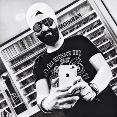 romydhaly's profile picture. 