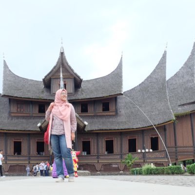 noerazhka's profile picture. Such a professional eccedentesiast.. ~