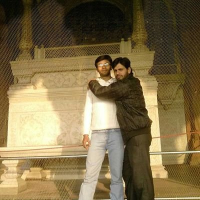 VarunSi92230977's profile picture. Love