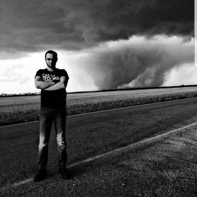 Storm Chaser. Mizzou Atmospheric Science major. NWS Memphis Student Volunteer. Mizzou Storm Chase Team Chair