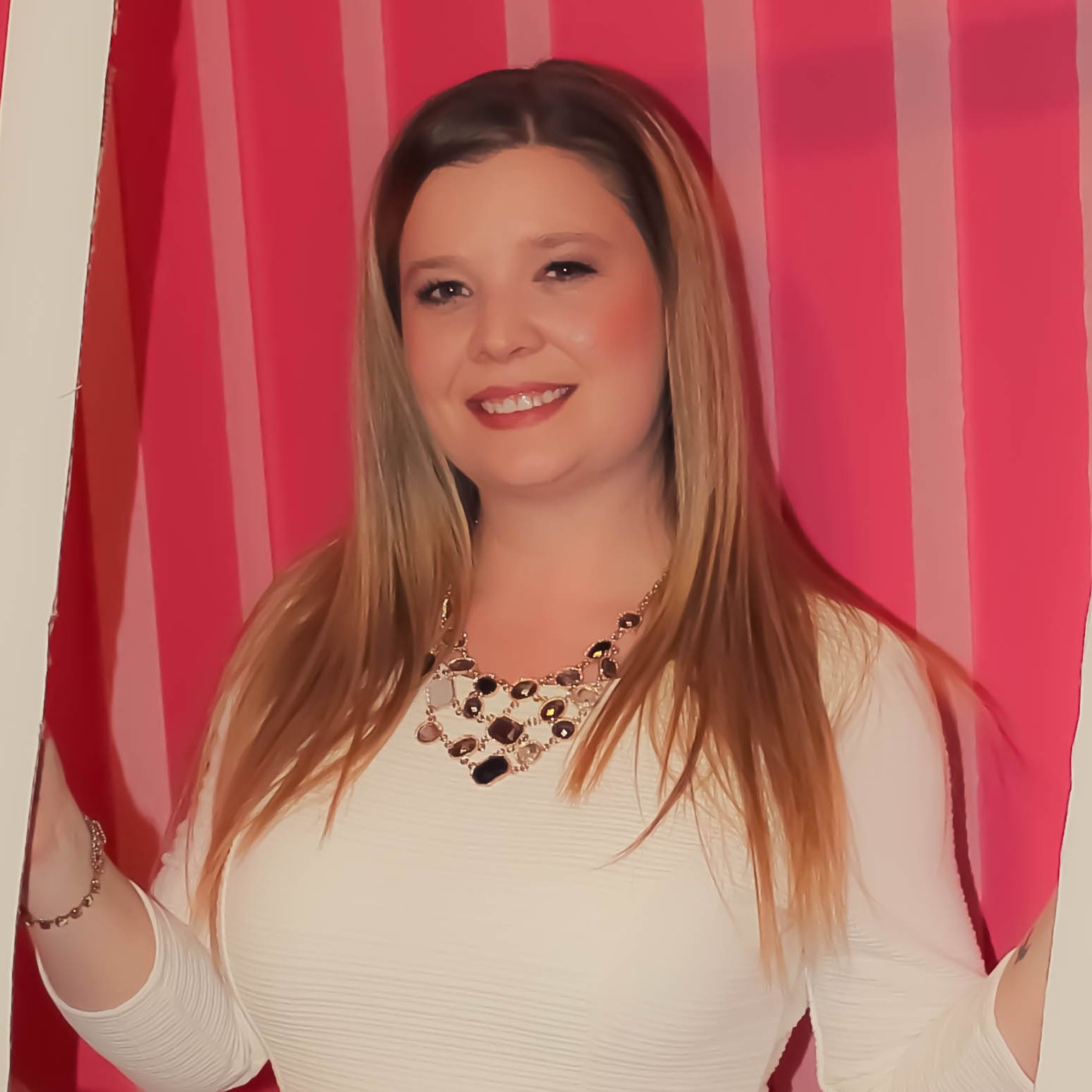 CrazyBagLady1's profile picture. Welcome! I'm a #mom of 1 a #wife and a #GirlBoss! https://t.co/wK3DAXDFm7