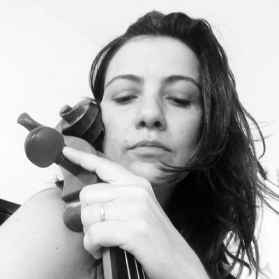 Nahlatf's profile picture. Não tenha pressa mas não descanse!