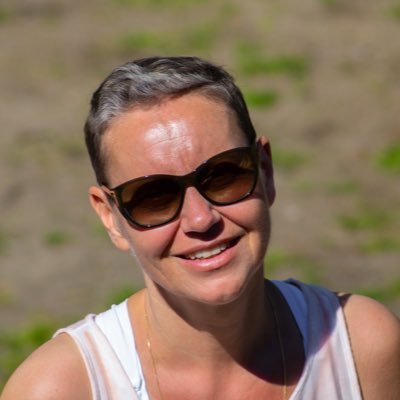 Werk @Rabobank, moeder van 3 prachtige zonen, wielrennen, hardlopen, schrijver & gepassioneerd vrijwilliger in de zoektocht naar beste kankerzorg & onderzoek