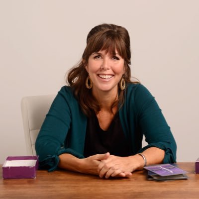 I am an Intuitive life coach , writer and speaker . I love to help others connect to the Divine and experience the vibration of Peace .