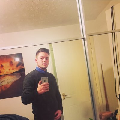 19🍻🍹. insta-Ry4n_K98 📲. sacrifice a few years for decades of freedom 🏖💸.