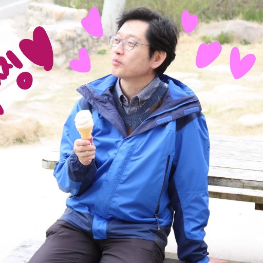 sss_yoon's profile picture. 문재인 대통령과 그의 사람들을 응원합니다. 우리 경수 건들지마!