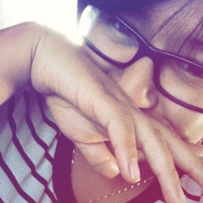 Soy una persona de una sola obsesión; que apuesta por la FE en un sólo Dios vivo, la lealtad, la dedicación y la educación soy MAESTRA y amo mi profesión.