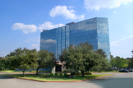 The Hilton Houston Westchase hotel is located in West Houston's prestigious Westchase District, known for its local business, shopping and area attractions.