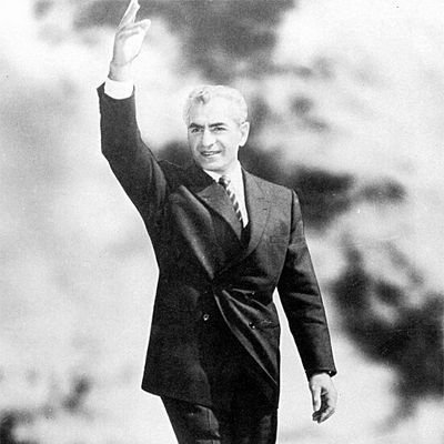 I'm trying to find a way to free my counyry,and this will be achieved with #Rezapahlavi presence.