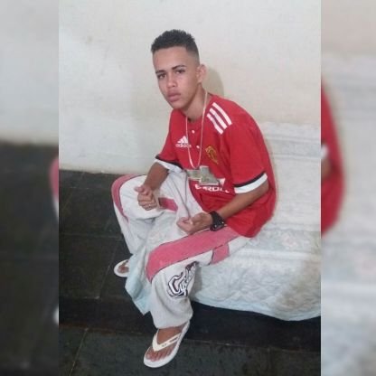 Muita Fé naquele que esta la em cima que ele olha pra todos e todos tem o msm valor 🌴 ' 🤘 ' 👓 ...