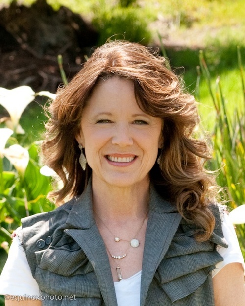 Ladies Who Launch is an online and offline social network that provides opportunities for women to move their businesses and personal goals forward.