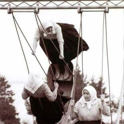 atarandaval's profile picture. Yaşasın andavallık. Hayat ciddiye alınacak kadar uzun değil. #Atatürk #Fenerbahçe