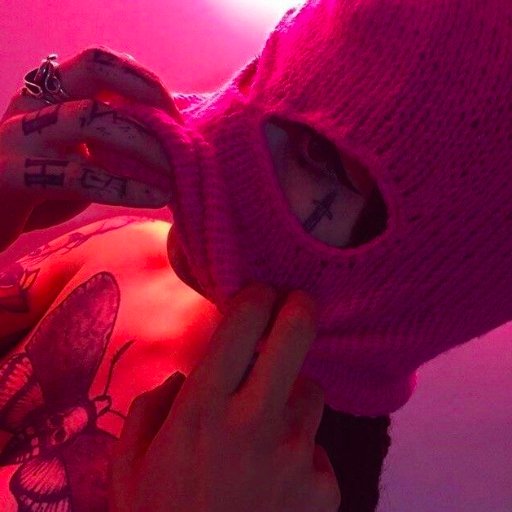 FreedGossip's profile picture. Je suis dans votre tête, dans votre lit, dans votre domaine, là où vous résider.