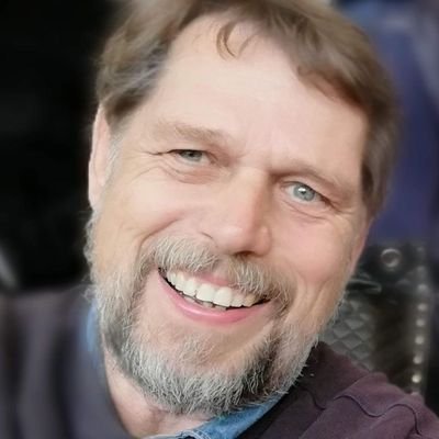 Mein persönlicher Account. Ich berichte viel von meiner Arbeit für die Deutsche Stiftung für junge Erwachsene mit Krebs. Posts sind meine persönliche Meinung.