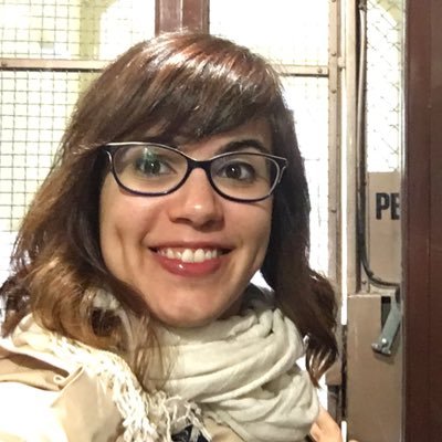 Periodista i viatgera. Roda el món i torna al Born. Collita del 83.