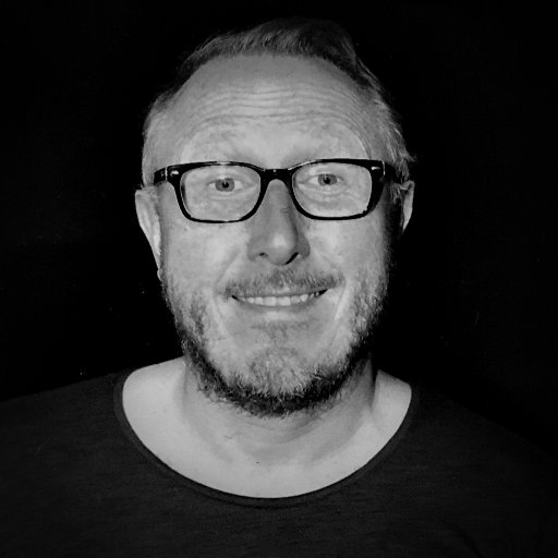 geek, applefanboy, gadgetaddicted, electronic music lover, enterprise2.0, socialmedia, twittwoch, twk