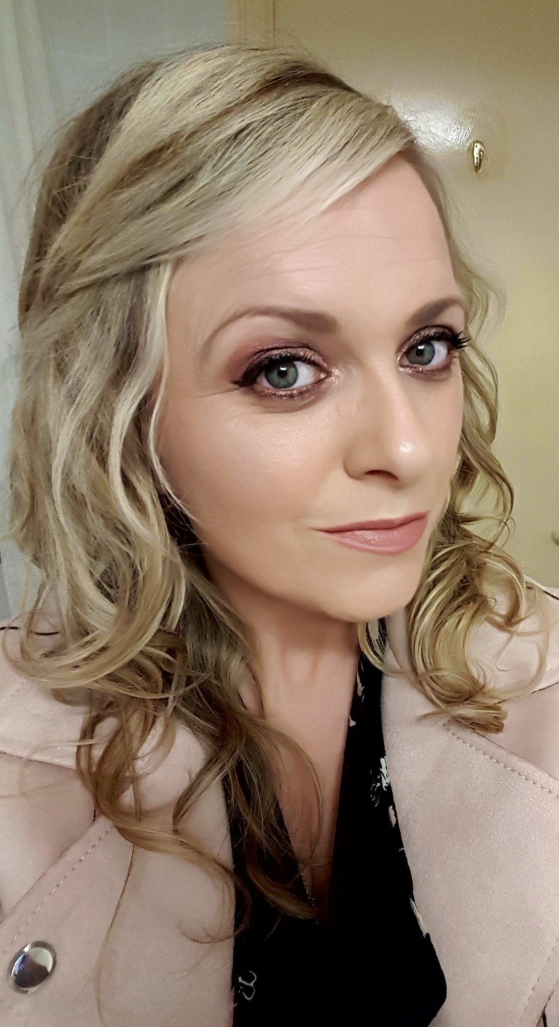 Fiction writer,fashion lover, tea dress enthusiast, , novel *Limerick *Writer