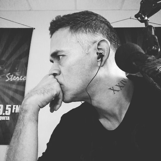 Dj de radio,fan de mi hijo @juan_acosta55 y de mi perro de nombre 24;ochentero y noventero TOTAL,ciclista aficionado,@HalaMadrid!Cta personal.