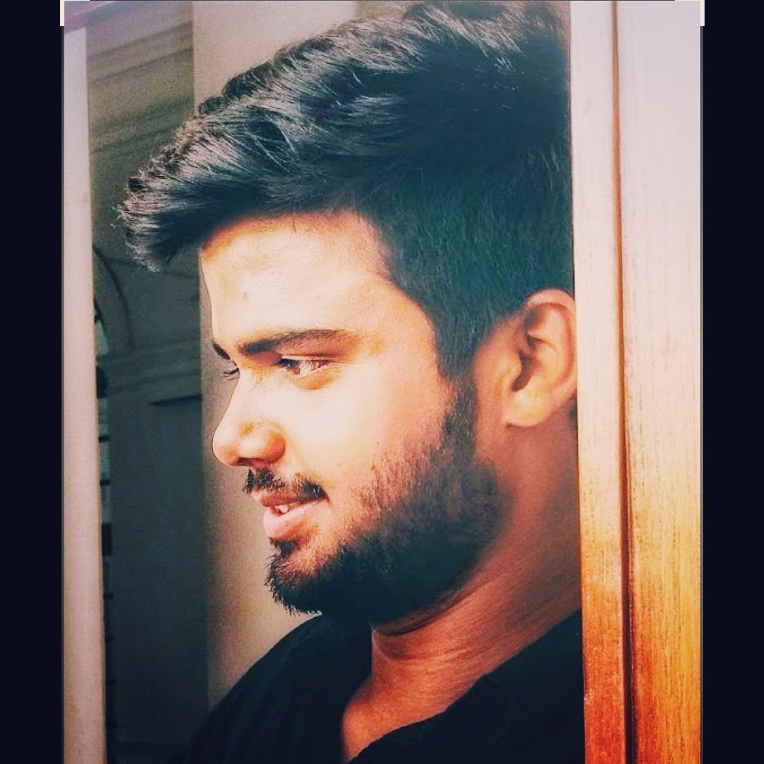 हिंद देश के निवासी सभी जन एक है, रंग रूप वेश भाषा सारे अनेक है।