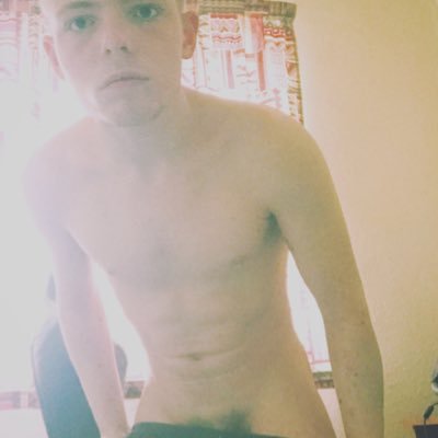 DJ ❤️❤️ Love old music and reggae ❤️❤️ Single 17 Loves party #rave #djing vengaboys any music I’m bi message for snapchat insta Facebook #photography