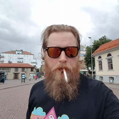 - Gamer - Podcast - Streamer -
https://t.co/cAV9C42YSf