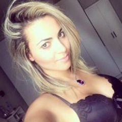 Ce monde déplorable me donne le sourire rempli de haine.
À la recherche de l'âme soeur