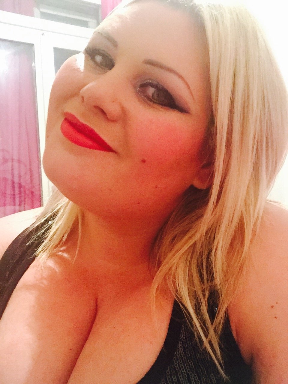 ElyPrema77's profile picture. Consulenye Younique Italia make-up 💄 skincare prodotti ipoallergenici naturali senza parabeni shop on line https://t.co/NkdrMRR2J6