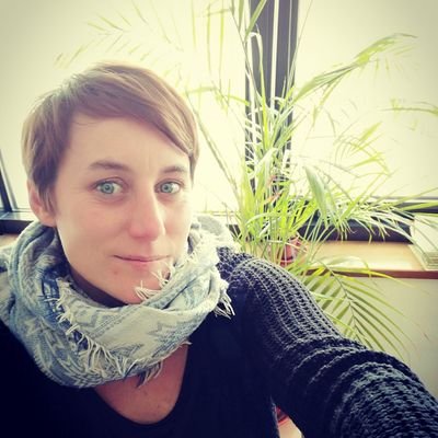 Agrónoma. Ecologista. Feminista. Pianista. De pueblo. Coordinadora de @AmigosTierraEsp