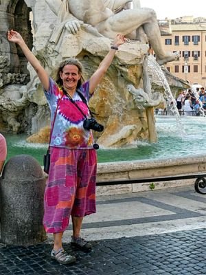 Karen Lanzetta;
Celebrating travel, family, life and nature. Dutch / Italian / American. MS-warrior.
8 kids, 2 grandkids, never boring!
Carpe Diem is our motto.