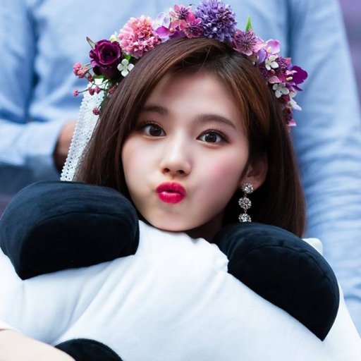 #ILuvKPOP 😍😎🇰🇷🎧#LoveGodandPrayForever😇🙏🏻
#No1MyBiasRecordIsTwice_Sana😍😍#Minatozaki☺️😘