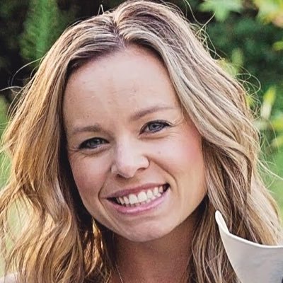 Mrs_Ballis's profile picture. Wife - Mama - Jesus - Idaho 🏠 - BCSD ✏️ Professional Cheerleader of Teachers. 💙 Engagement & Life Changing Experiences for Ss #ballisbunchchangestheworld