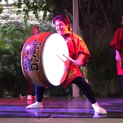 創作舞踊集団 寶船所属のいっしーです。
寶船用のアカウントです。
出来る限り僕に関わってる事はコメントの返信などなどしてこうとおもいます。
フォローお願いします。
主に担当は、大太鼓の踊りの万能キャラを狙ってます。
