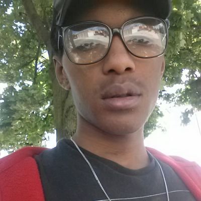 Charles59542656's profile picture. 18 year old #NEWWAVEORDER 🌊✴🌊
For Features&Bookings email melobabyyy@gmail.com 
Instagram 📷 : Melo_Saucin      |
Snapchat 👻: Macc.FromTha82