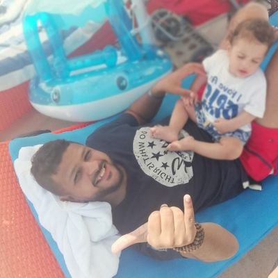 إن لم يكن حسابك على تويتر صدقة جارية فاحرص على أن لا يكون ذنوبا جارية