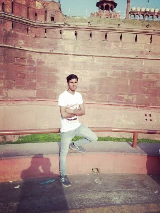 MithunY79666797's profile picture. Mr.mithun Yadav My vailej bihar