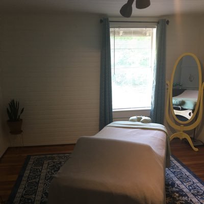 Specializing in Swedish, Deep Tissue, Prenatal massage, full body scrubs, yoni and full body botanical steam baths, & Pamper Parties! 🎈 🎉