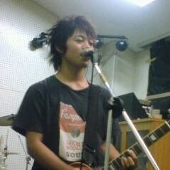 ethu0201's profile picture. 邦ロック the gazette L'Arc~en~Ciel GLAY 己龍 V系にわか勢 養分ぱちんかす