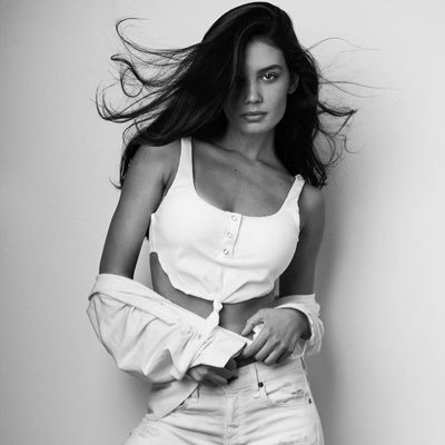 Fan page for the amazing Brazilian model Anne De Paula 💗🌟🇧🇷