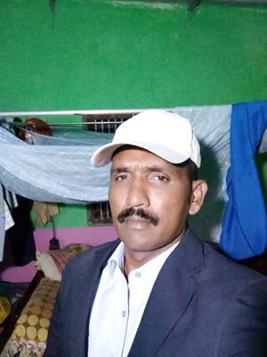 MunnaMa28914697's profile picture. Government and Politics