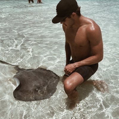 BitoPimenta's profile picture. I now await the revolution