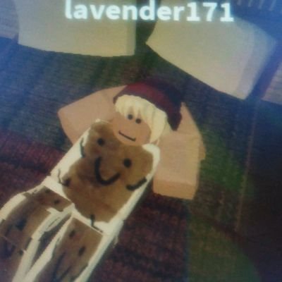 Adelinethevamp's profile picture. 