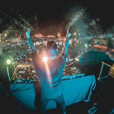 seguimiento del dj internacional @taaokross de música electrónica de #EDM en #Panama