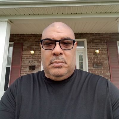 DarrenE89717256's profile picture. # theresistance,# Blue Wave, #followbackresistance🌊🌊🌊