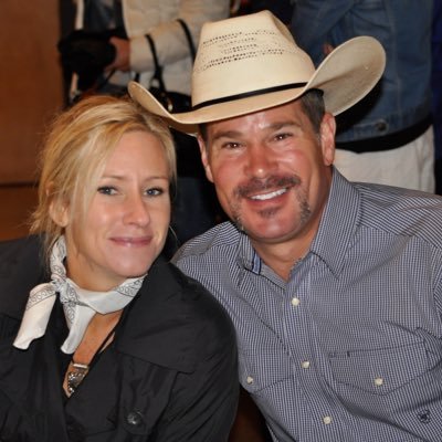 SGoodnuff's profile picture. Observation: Right: Hard working earners, God fearing, family loving, tax paying, volunteering, money donating good people. Left: Entitled, hate full, finger po