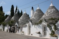 Tourist information about Alberobello, Apulia,Italy, the home of the trulli!